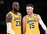 开云体育入口-凯尔特人队备战下场交战稳健