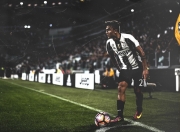 开云官方app入口-世界排名争夺战焦点战，黄蜂最后时刻绝杀篮网，搅动季后赛格局