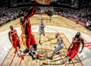 开云官网-绿茵烽火连天，黄土铁骑踏焰，当德甲争冠战遇见山西队击溃热火