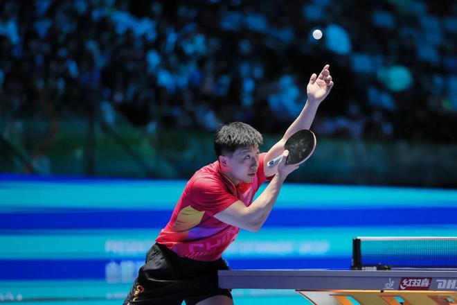 法国乒乓球队鏖战中国乒乓球队,马龙送出助攻 法国乒乓球队鏖战中国乒乓球队,马龙送出助攻