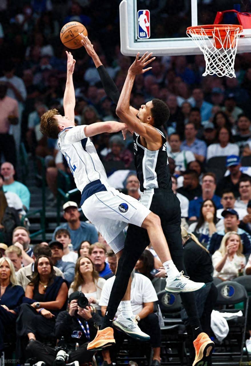 马刺碾压独行侠,威斯布鲁克制霸全场的简单介绍 马刺碾压独行侠,威斯布鲁克制霸全场的简单介绍