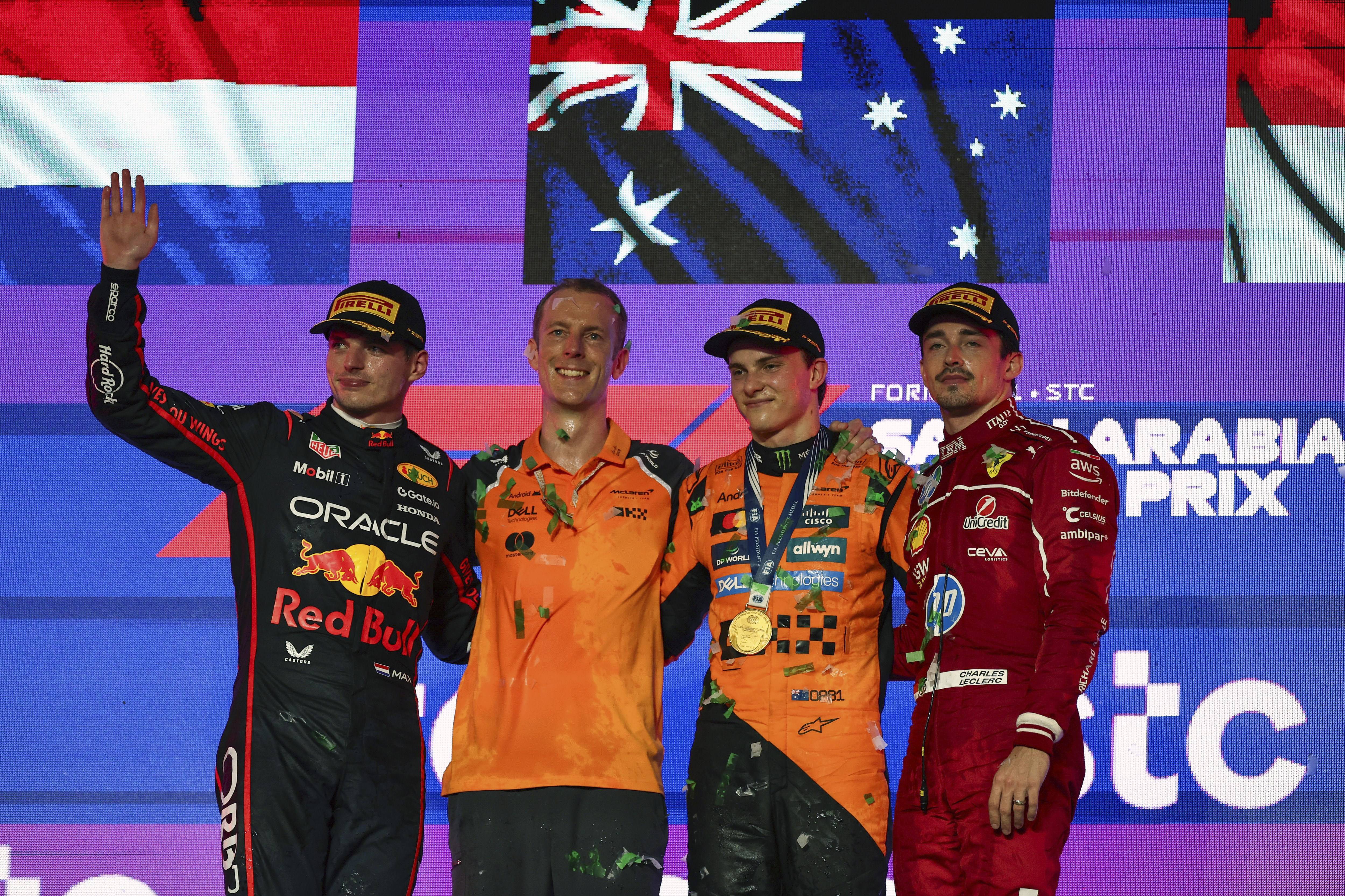 包含红牛车队翻盘阿斯顿马丁，勒克莱尔带队取胜的词条