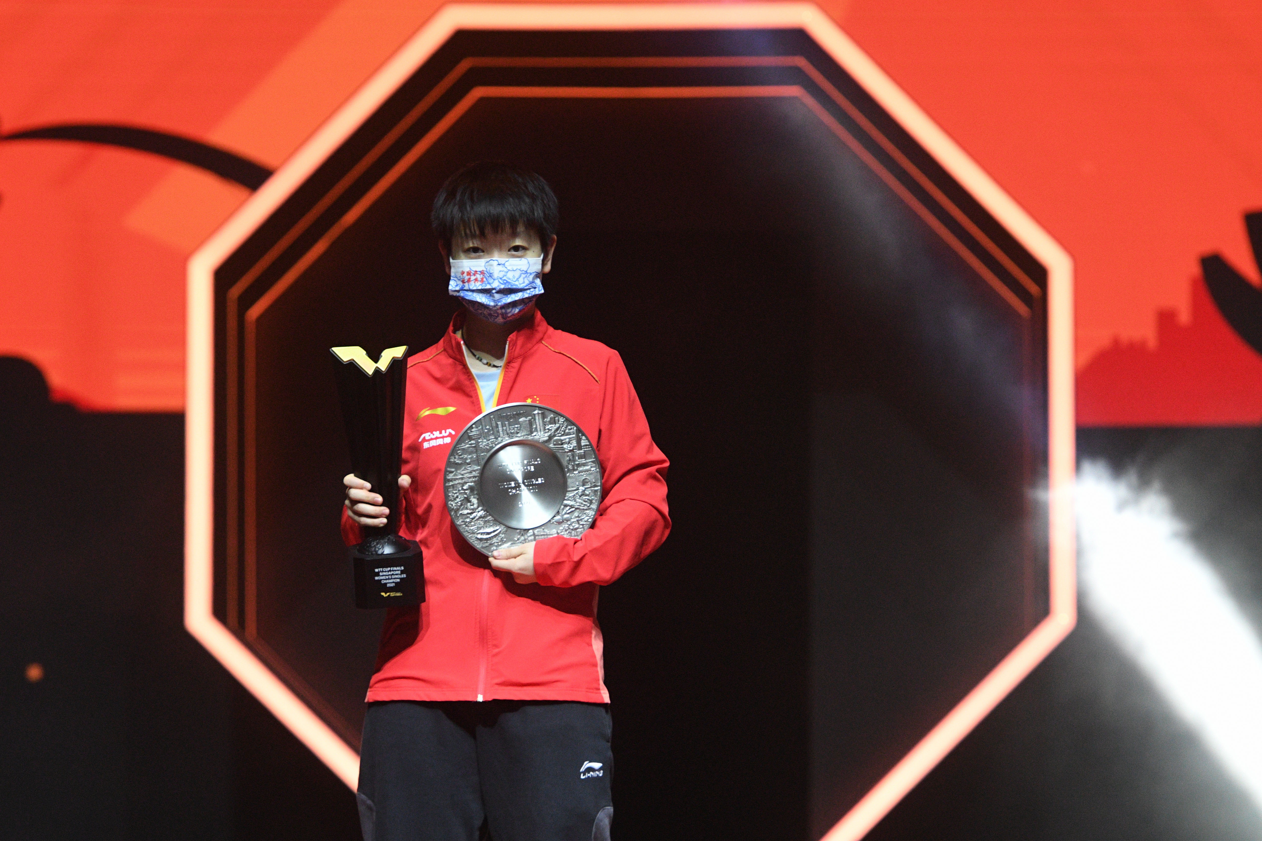 捷克摔跤运动员力拔头筹，夺得桂冠的简单介绍