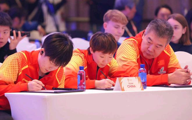 福建队在比赛中横扫对手，获得胜利