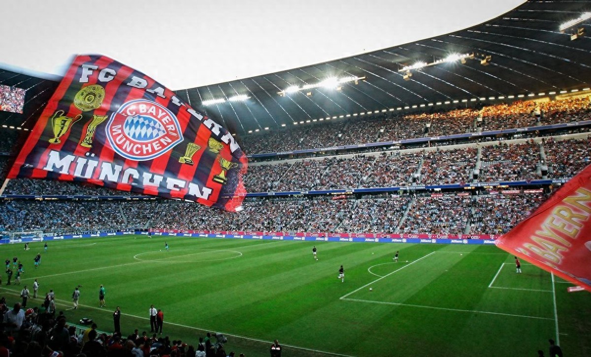 莱万领衔进攻，拜仁梦幻队形攻陷对手战区的简单介绍