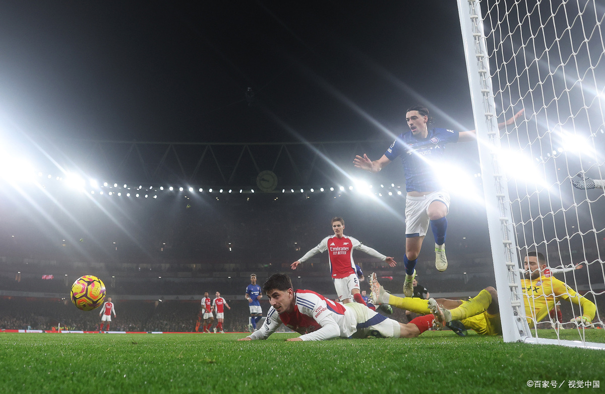 精彩的比赛让人们对足球的热情再次点燃 精彩的比赛让人们对足球的热情再次点燃