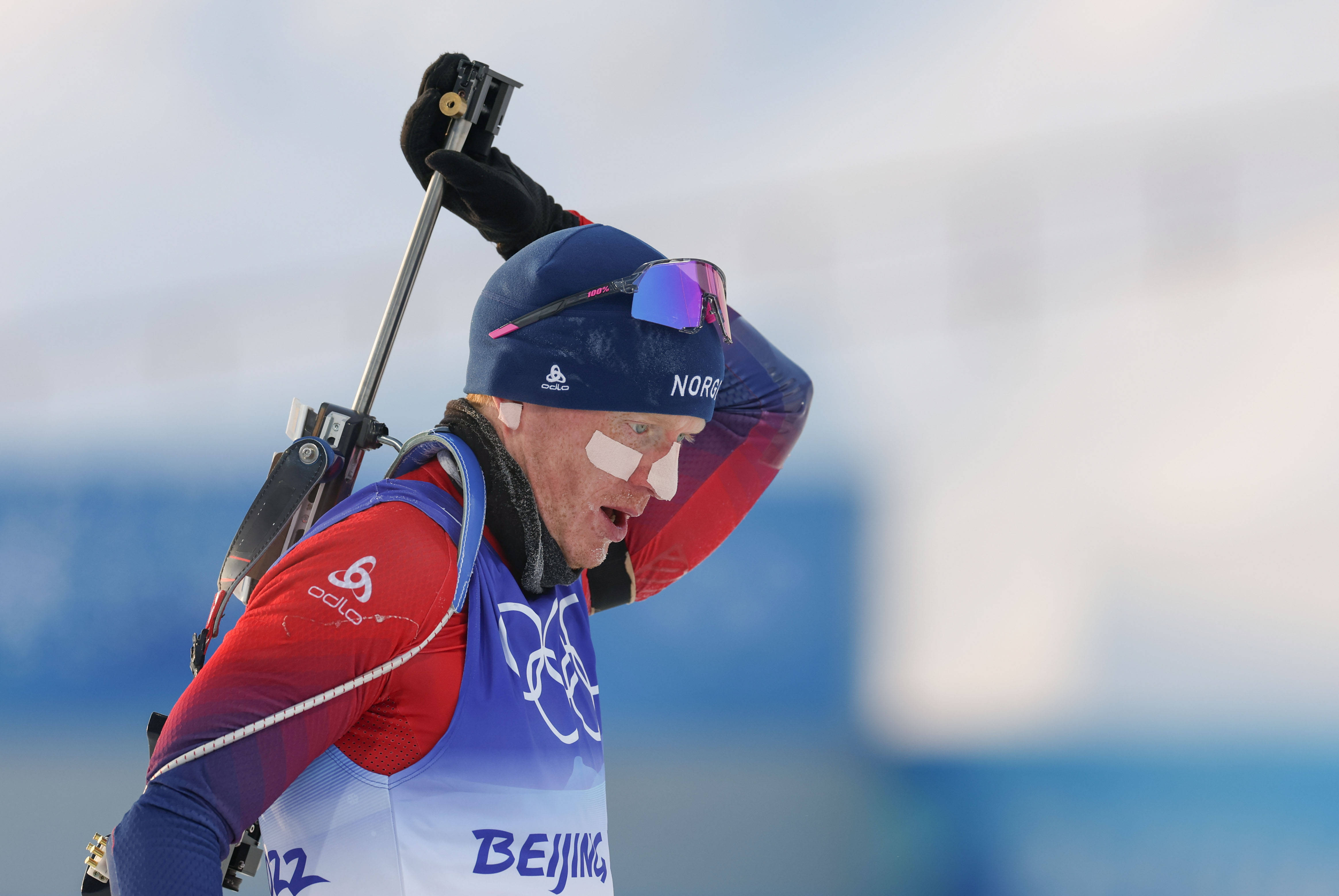 挪威选手在雪车比赛中速度惊人