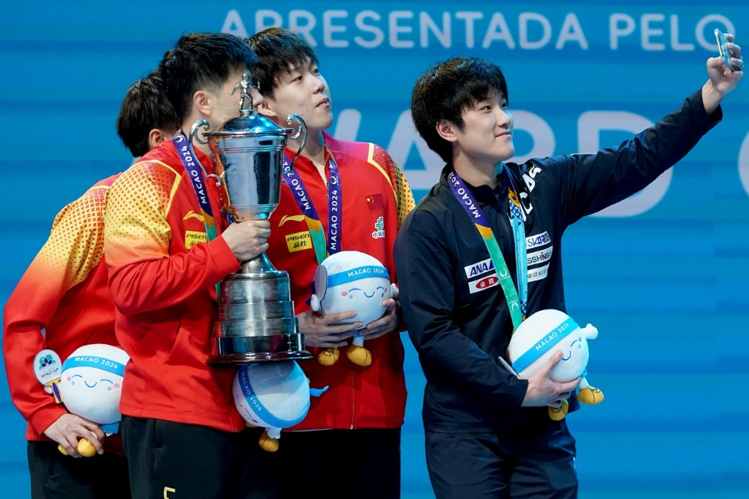 包含比利时乒乓球队爆冷日本乒乓球队，马龙三分雨点燃全场的词条