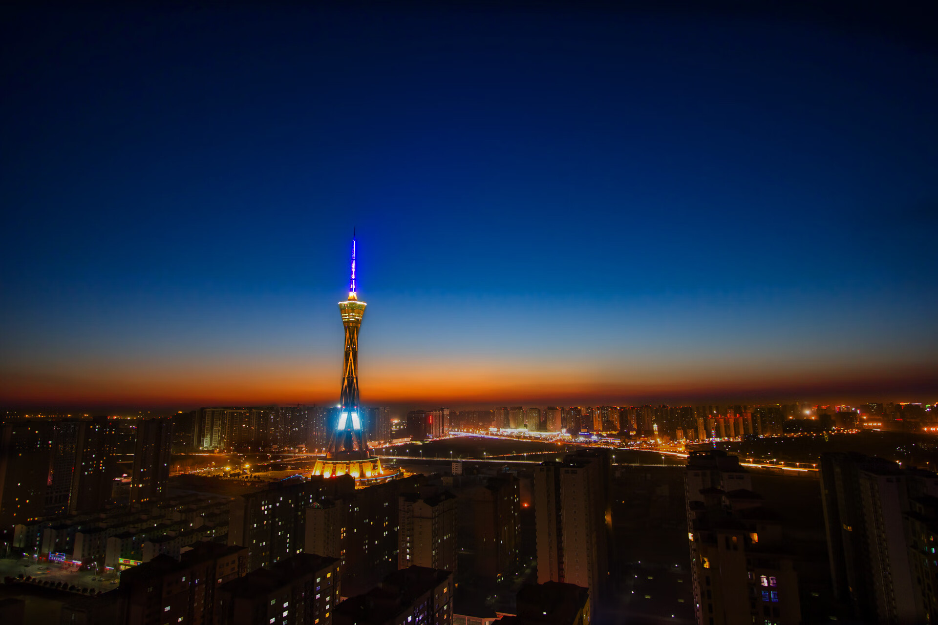 意甲焦点战之夜，莫兰特用实力证明自己，从篮球场到绿茵场的跨界启示