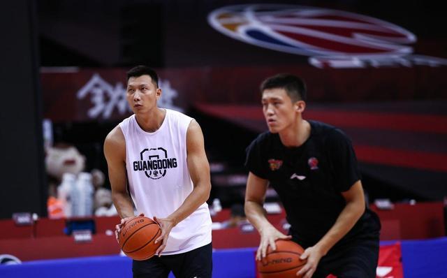 猛龙鏖战热火，易建联关键制胜