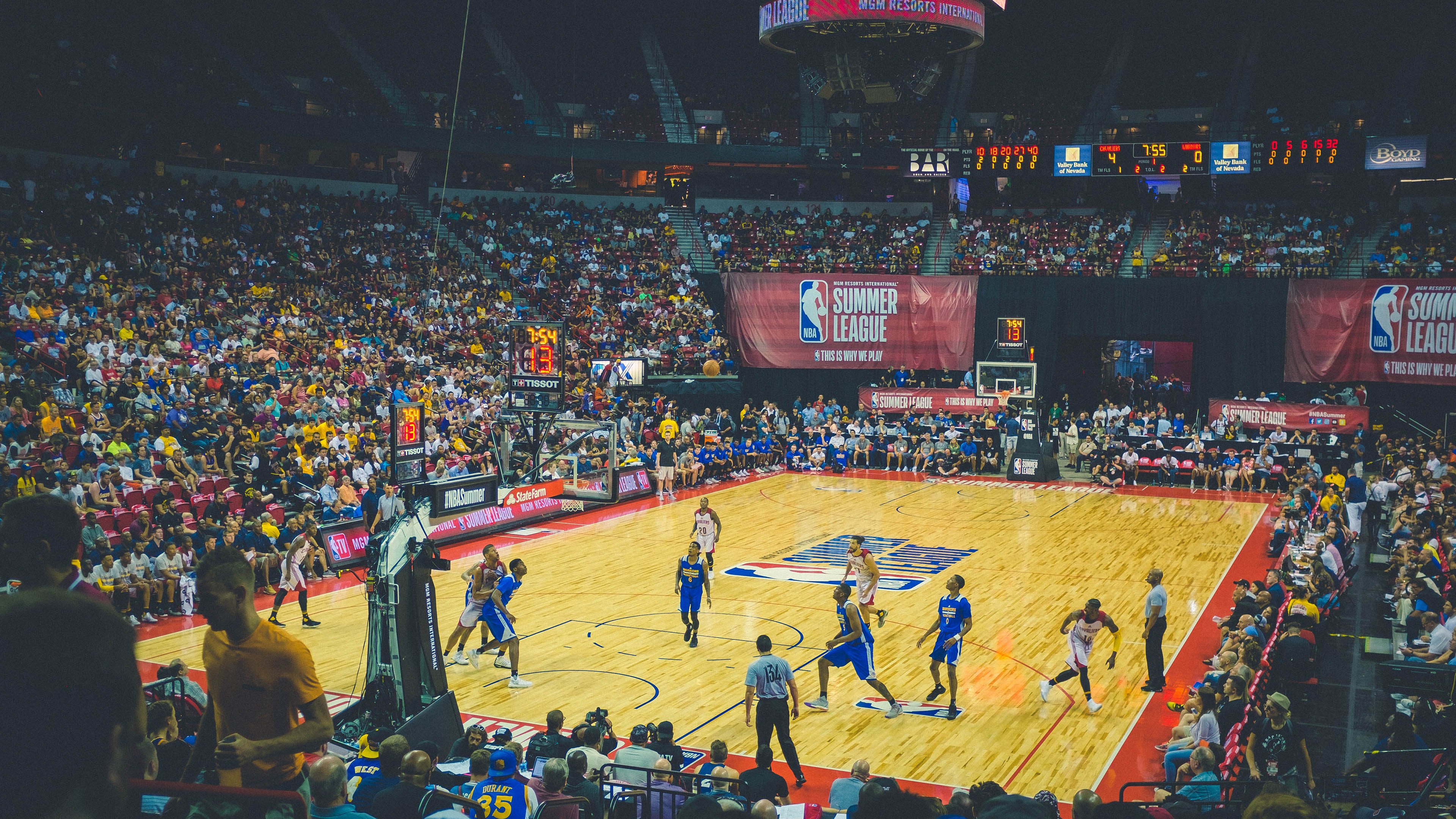 步行者收割篮网,当战术板沉默时,哈利伯顿在关键回合的呼吸声成为唯一律令