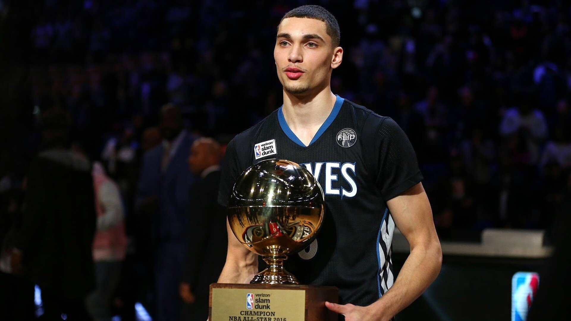 沪上风云起，班凯罗一球定江山—上海队力克灰熊关键战纪实