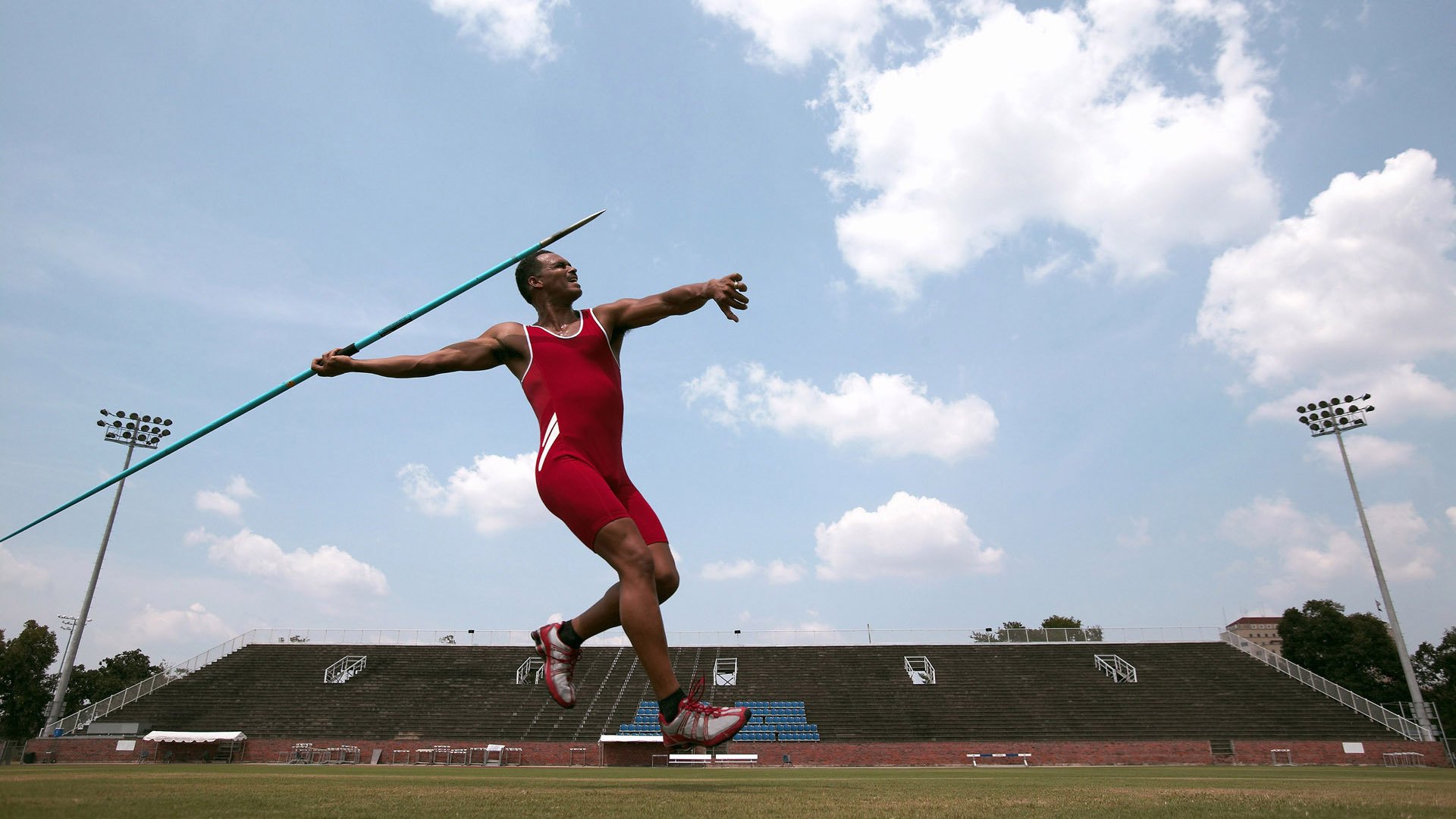 疆场奇兵，伦纳德关键一击，新疆强压奇才显霸气